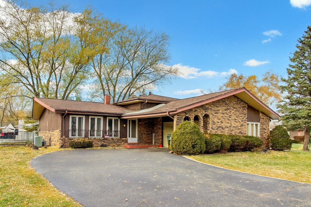 12300 S Austin Avenue, Palos Heights, IL 60463