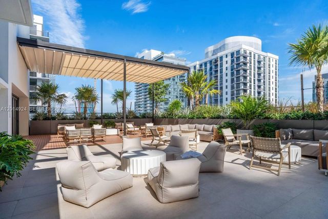 11 NE 6th 1210, Miami, FL 33132