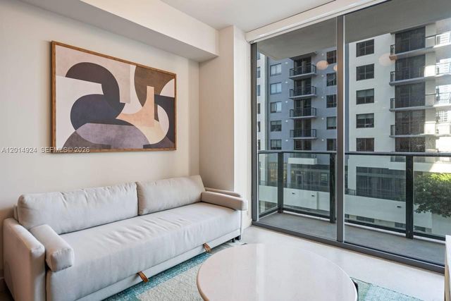 11 NE 6th 1210, Miami, FL 33132