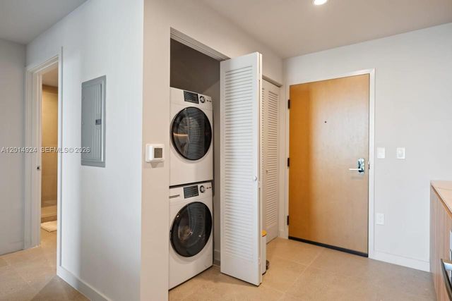 11 NE 6th 1210, Miami, FL 33132