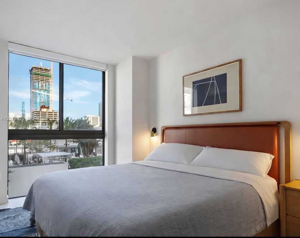 11 NE 6th 1210, Miami, FL 33132