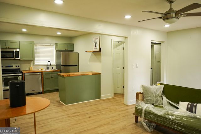 1875 Dunlap Avenue, East Point, GA 30344