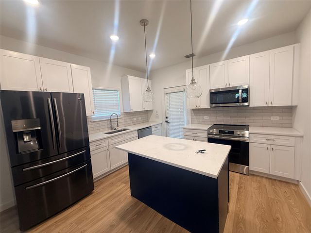 309 W Cedar Street, Gunter, TX 75058