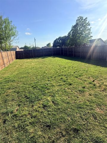 309 W Cedar Street, Gunter, TX 75058