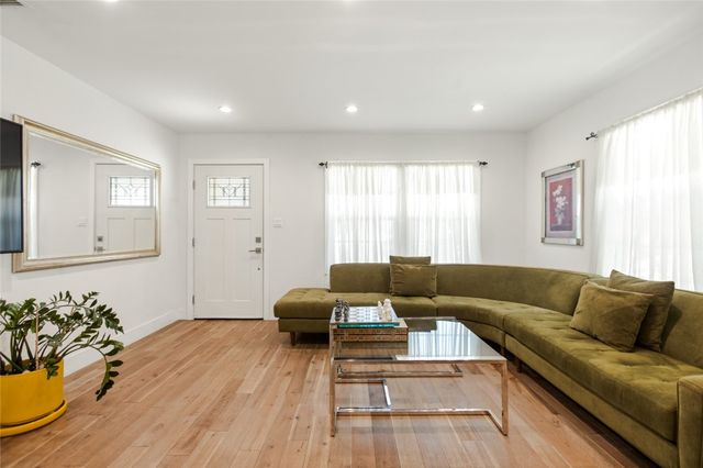 3753 Pontiac, Glendale, CA 91214