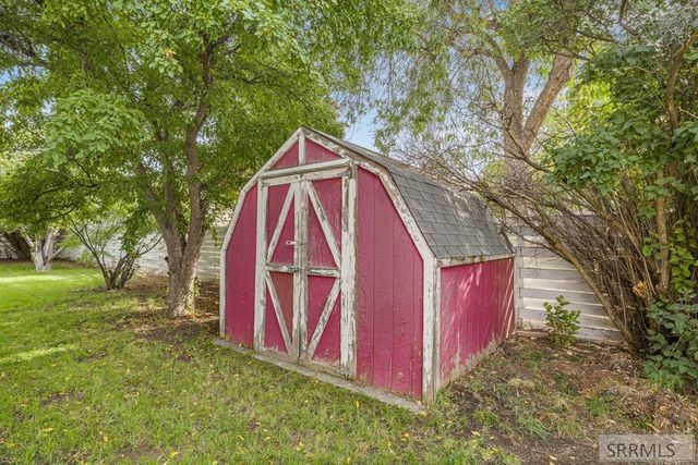 252 W 1st S, Rexburg, ID 83440