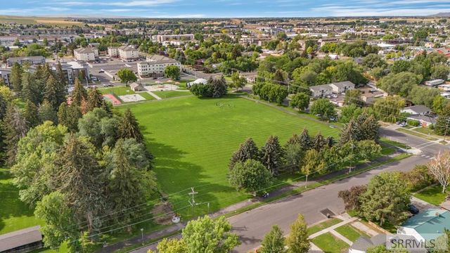 252 W 1st S, Rexburg, ID 83440