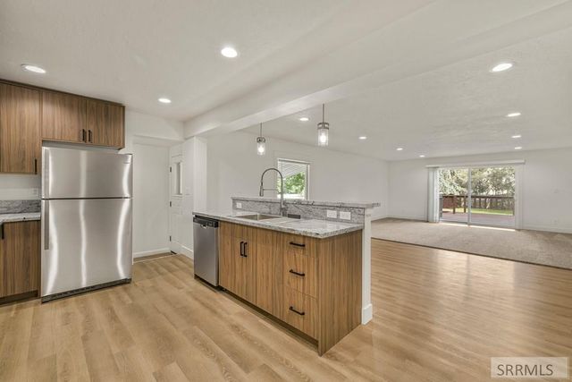 252 W 1st S, Rexburg, ID 83440