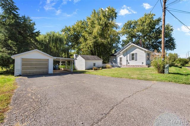508 KNEEDLER, Collinsville, IL 62234