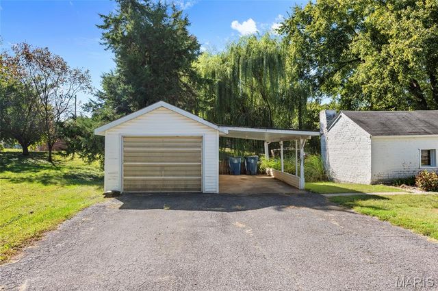 508 KNEEDLER, Collinsville, IL 62234