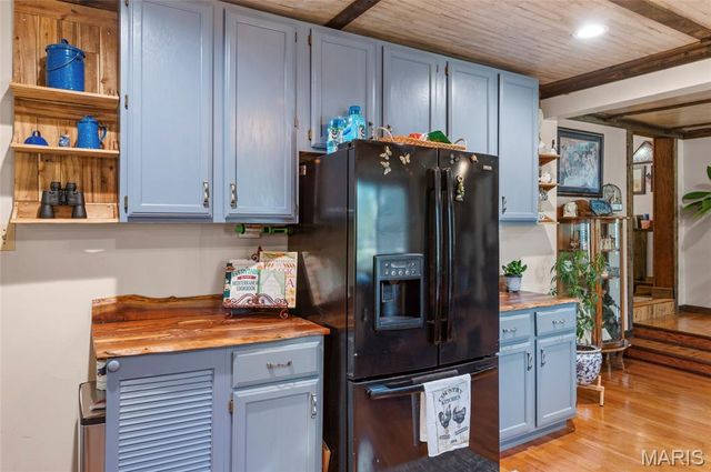 508 KNEEDLER, Collinsville, IL 62234