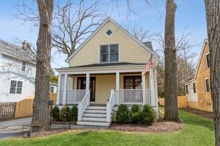 1297 Edgewood Road, Lake Forest, IL 60045