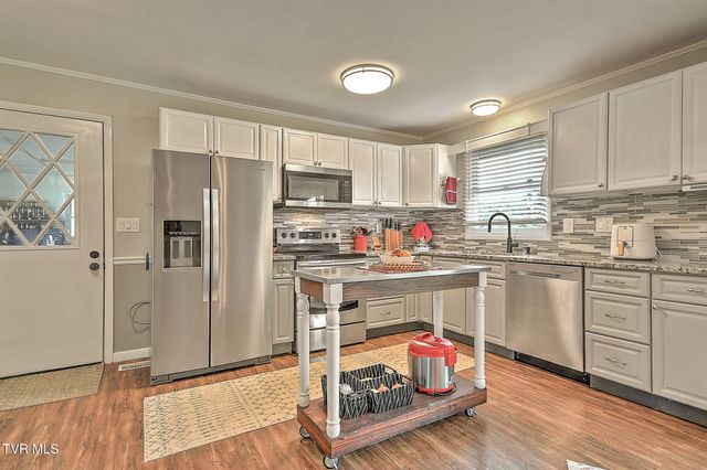 244 Sunrise Drive, Elizabethton, TN 37643