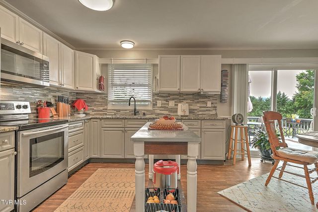 244 Sunrise Drive, Elizabethton, TN 37643