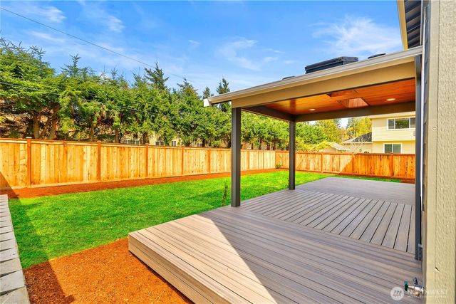 15518 56th Avenue W, Edmonds, WA 98026