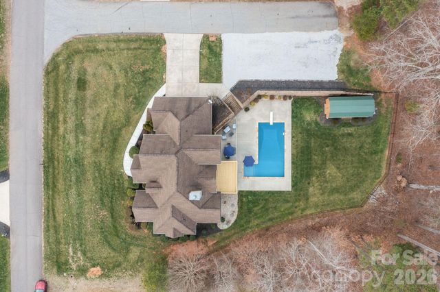 141 Winding Creek Drive, Troutman, NC 28166