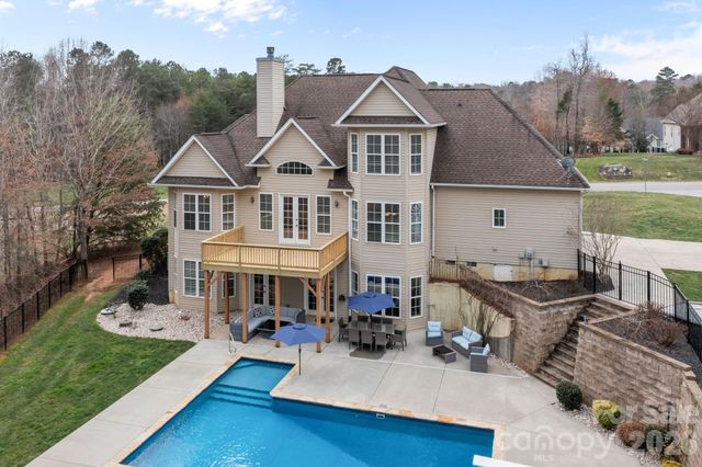 141 Winding Creek Drive, Troutman, NC 28166