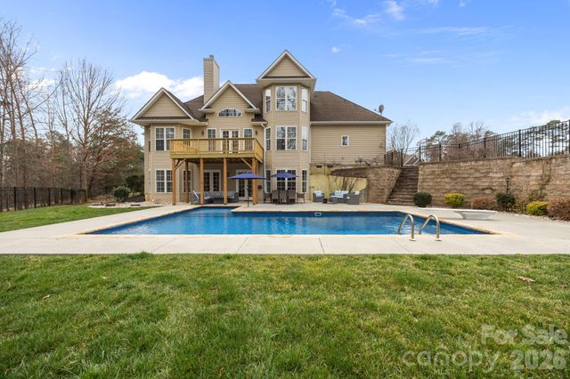 141 Winding Creek Drive, Troutman, NC 28166