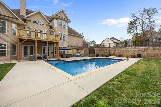 141 Winding Creek Drive, Troutman, NC 28166