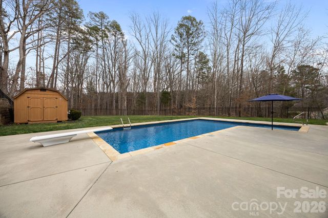 141 Winding Creek Drive, Troutman, NC 28166