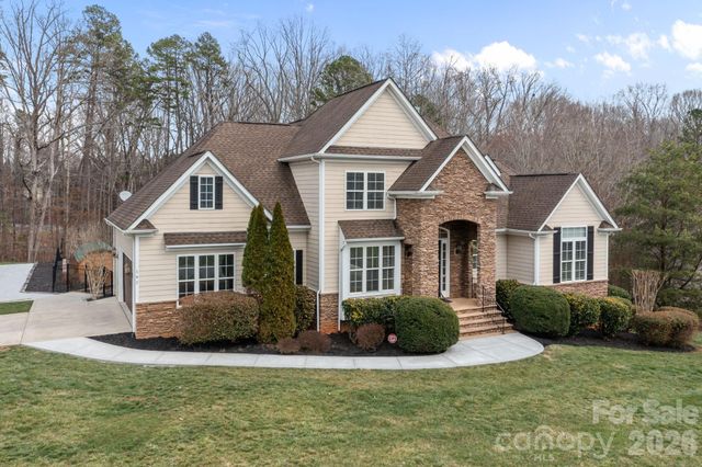 141 Winding Creek Drive, Troutman, NC 28166