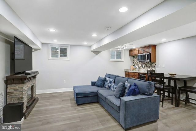 2201 TAYLOR ST NE, Washington, DC 20018