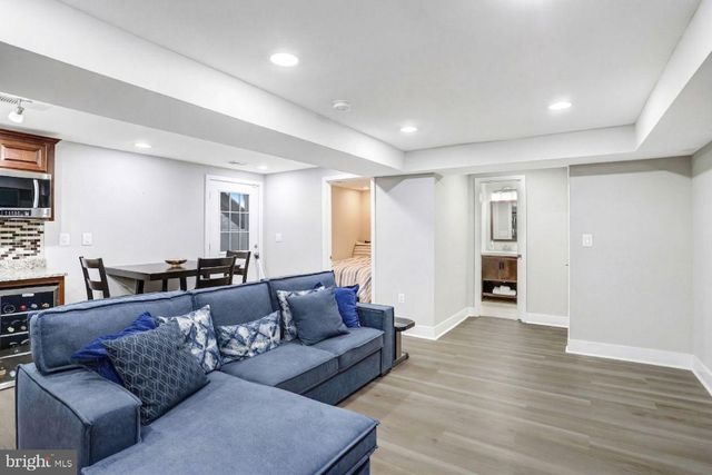 2201 TAYLOR ST NE, Washington, DC 20018