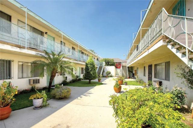 2821 Randolph Street, Huntington Park, CA 90255