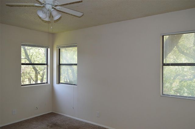 9023 Sawtooth LN A, Austin, TX 78729