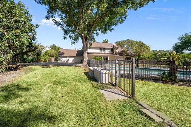 4702 Bayou Vista Drive, Houston, TX 77091