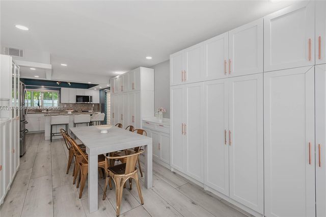 928 NW 106th Ave Circle, Miami, FL 33172