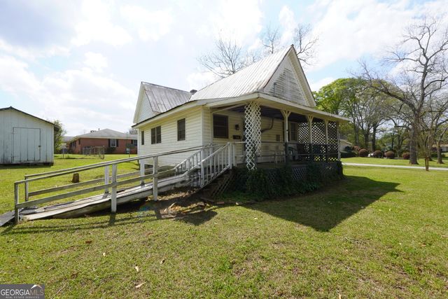 27 Smith Street, Locust Grove, GA 30248