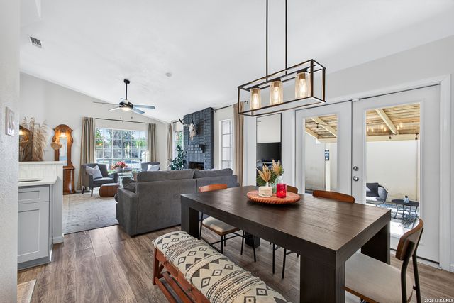 7430 Weybridge, San Antonio, TX 78250