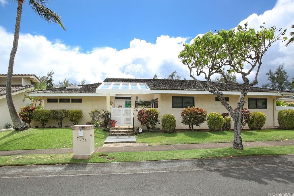 7821 Makaaoa Place, Honolulu, HI 96825