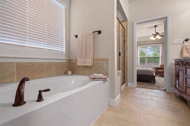3913 Roxbury Street, Denton, TX 76210