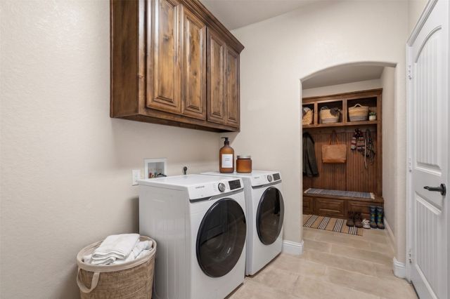 3913 Roxbury Street, Denton, TX 76210