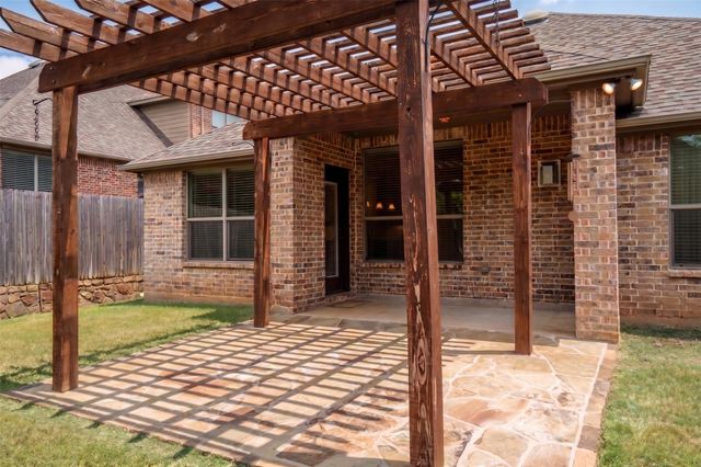 3913 Roxbury Street, Denton, TX 76210