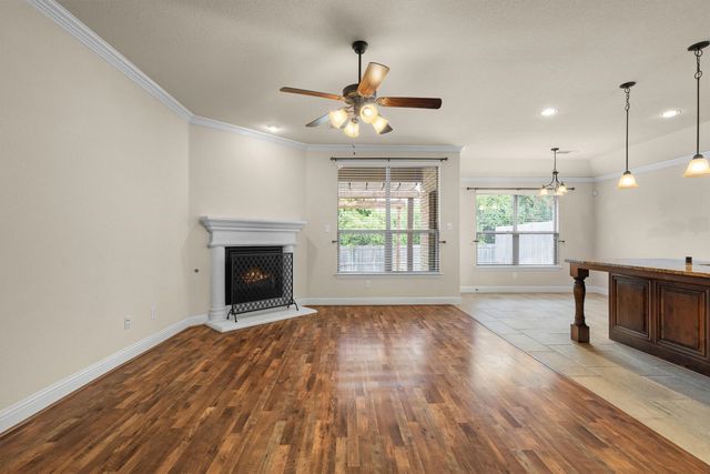 3913 Roxbury Street, Denton, TX 76210