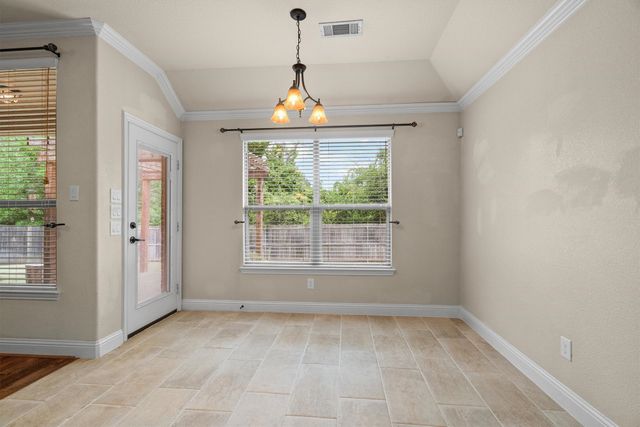 3913 Roxbury Street, Denton, TX 76210