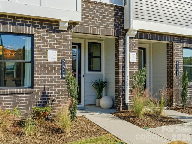 6013 Yellow Buckeye Drive, Charlotte, NC 28277