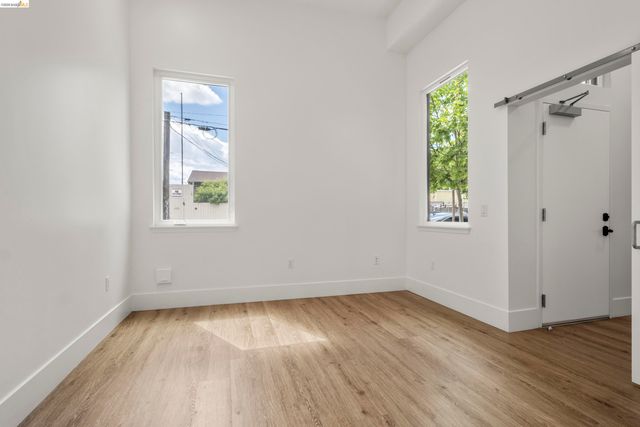 1545 32nd Street 111, Oakland, CA 94608