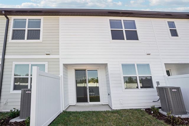 7584 DEER VALLEY CIRCLE, Tampa, FL 33635