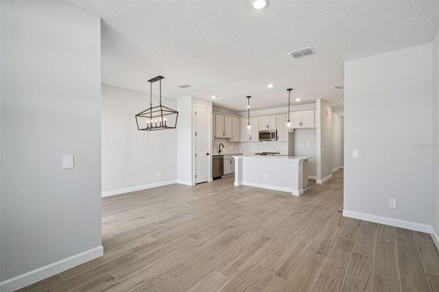 7584 DEER VALLEY CIRCLE, Tampa, FL 33635