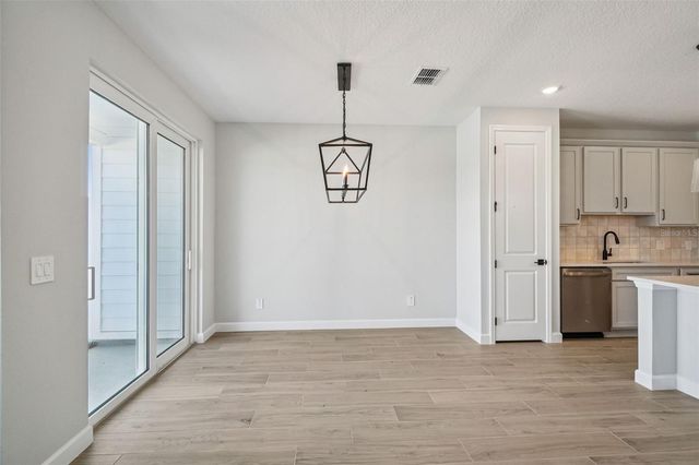 7584 DEER VALLEY CIRCLE, Tampa, FL 33635