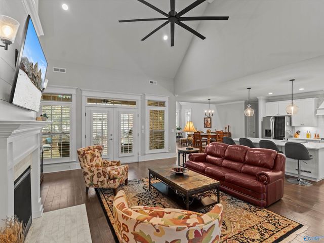 102 Lanwood Drive, Huntsville, AL 35811