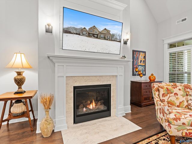 102 Lanwood Drive, Huntsville, AL 35811