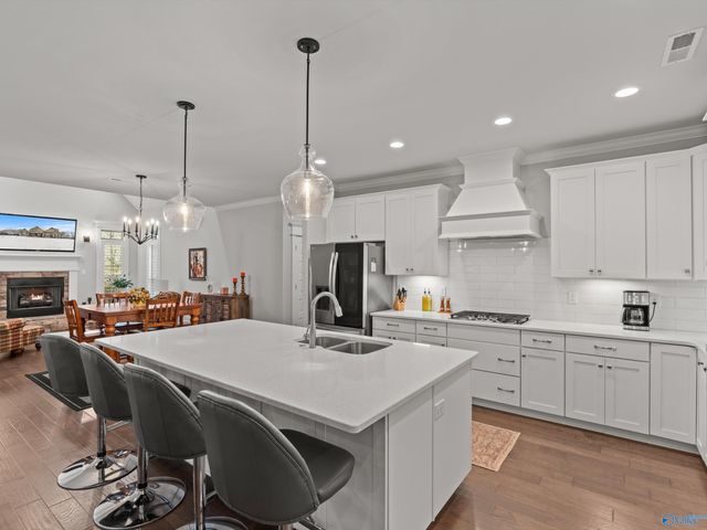 102 Lanwood Drive, Huntsville, AL 35811