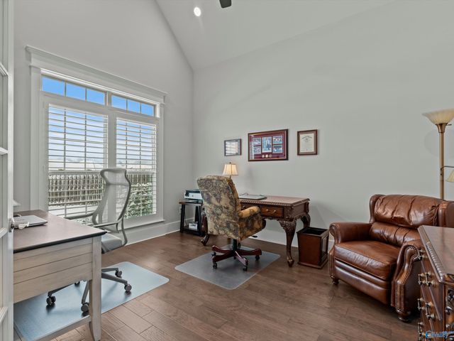 102 Lanwood Drive, Huntsville, AL 35811