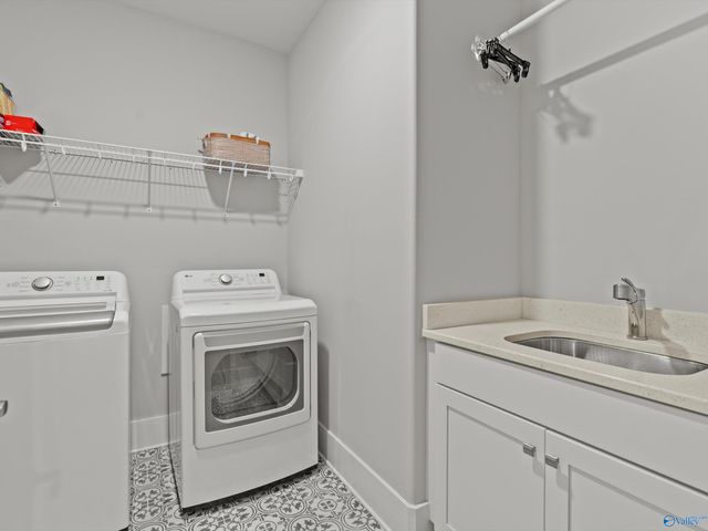 102 Lanwood Drive, Huntsville, AL 35811