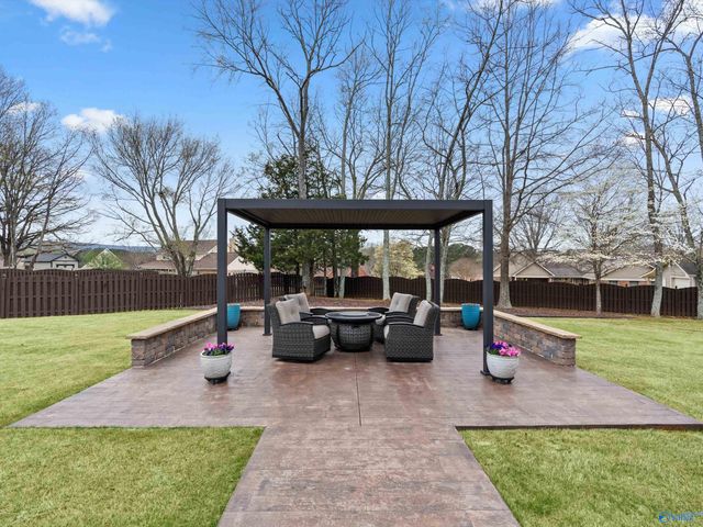 102 Lanwood Drive, Huntsville, AL 35811